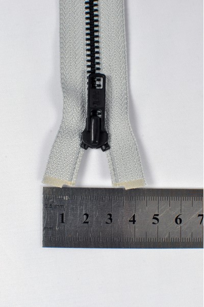 ZIP067  4號拉鏈 單頭拉鏈款式   黑古銅牙拉鏈款式  開尾拉鏈  不設單獨拉鍊訂購 正面照